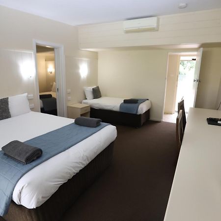 Sleepy Hill Motor Inn Raymond Terrace Extérieur photo